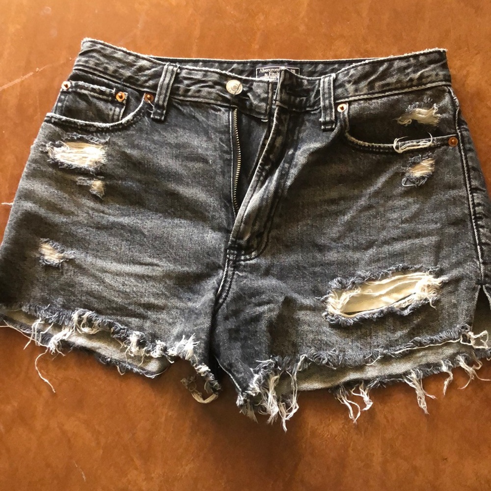 Abercrombie and Fitch festival shorts